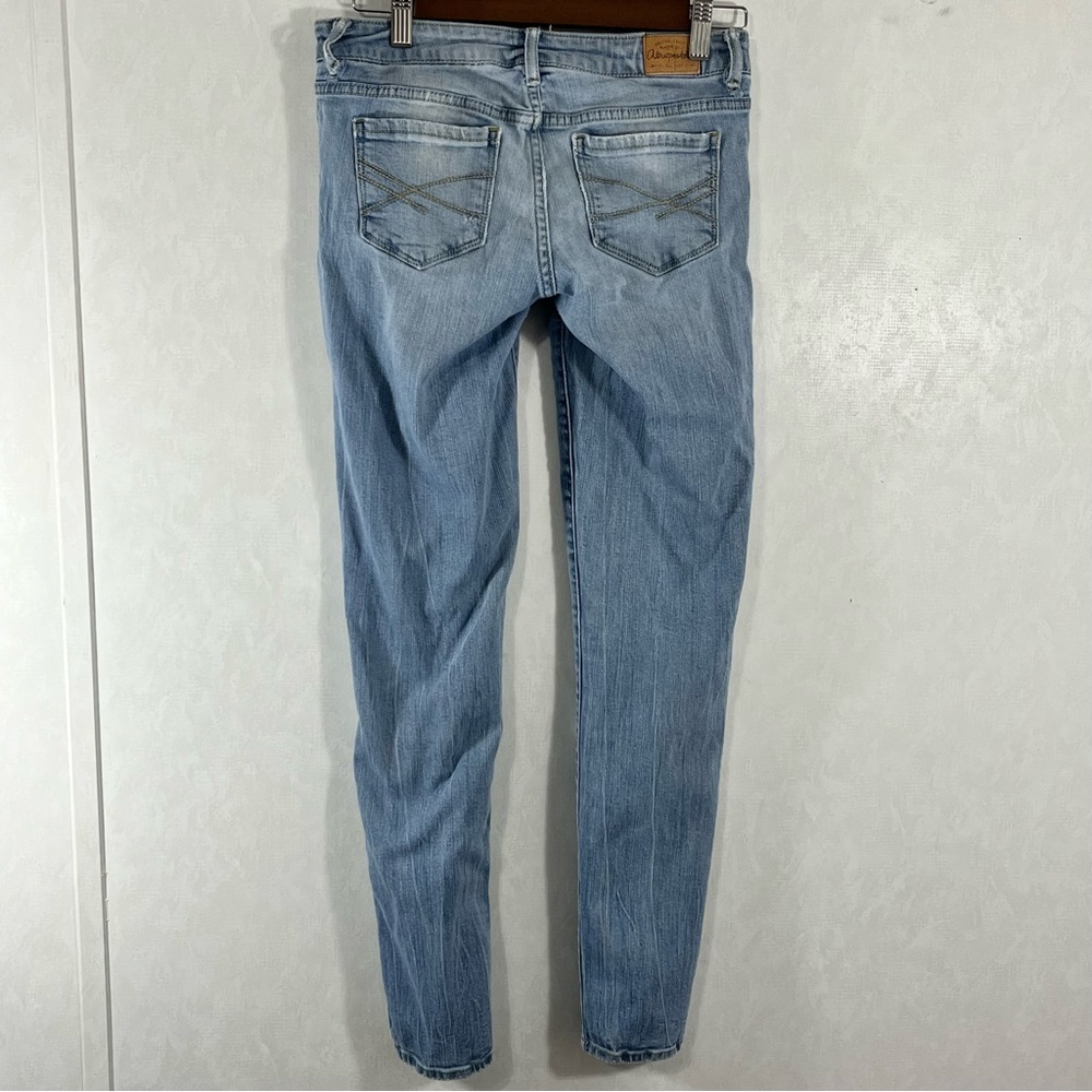 Aeropostale Light Blue Distressed Skinny Jeans Belt Loops Holes - Picture 3 of 7